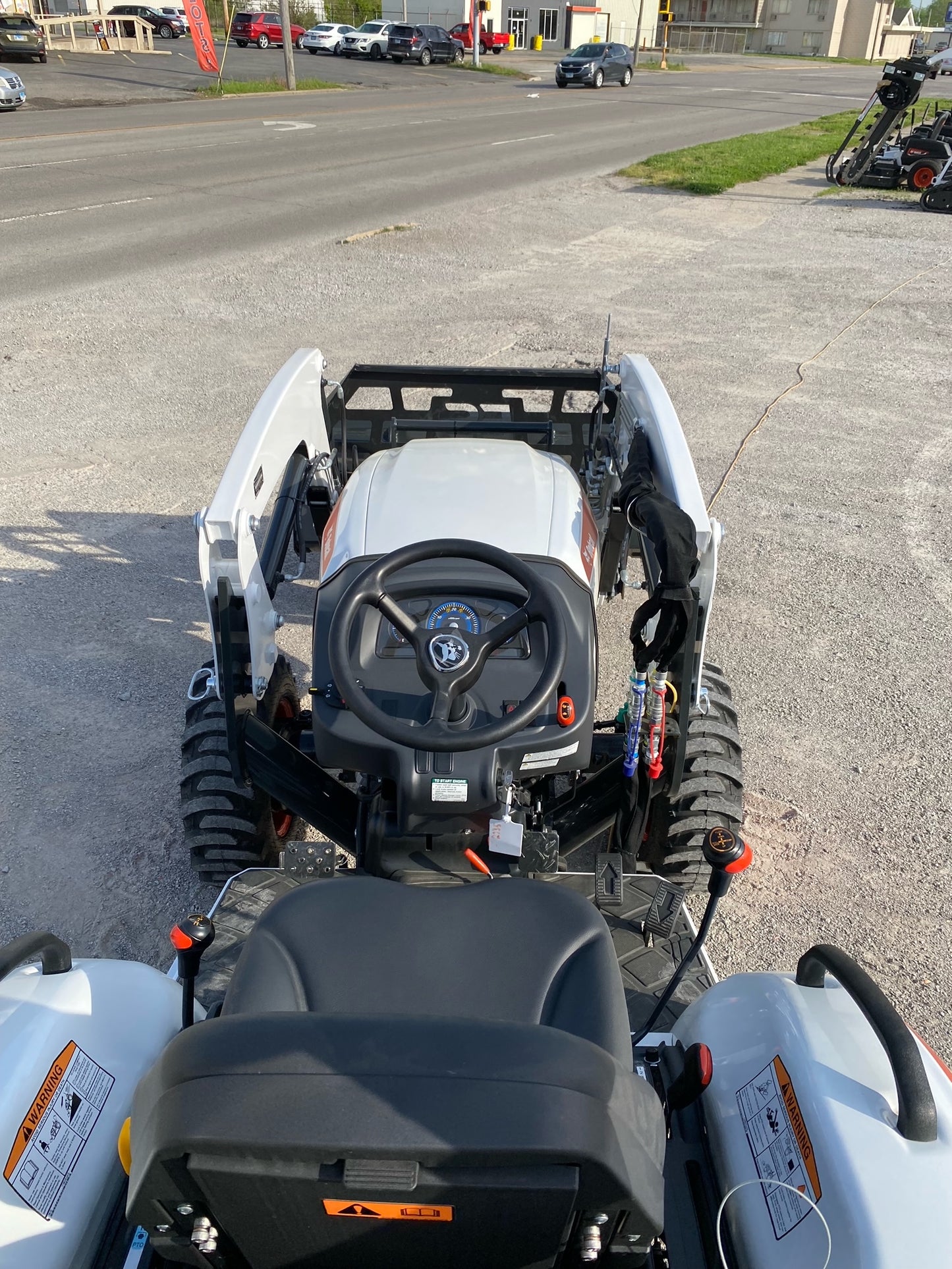 Bobcat CT2035 HST Compact Tractor with Pallet Fork & Bucket Package