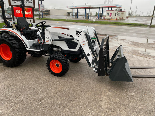 Bobcat CT2035 HST Compact Tractor with Pallet Fork & Bucket Package