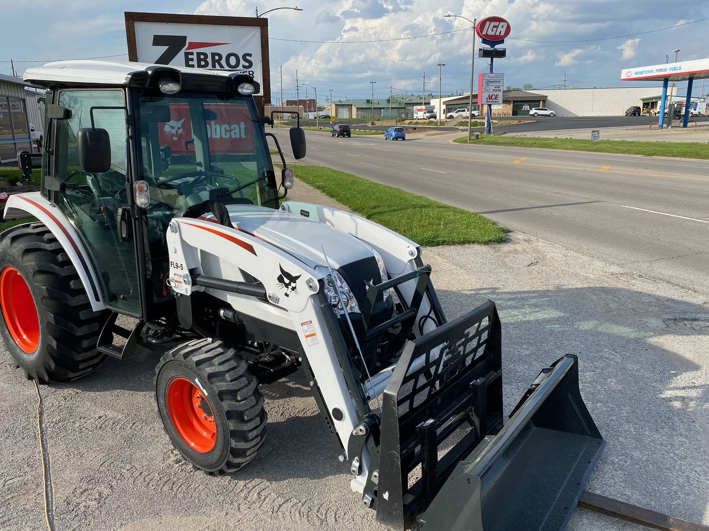 2024 Bobcat CT5545 Tractor + Loader with NEW Pallet Forks & Bucket Package